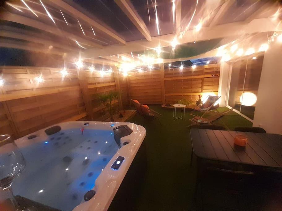 Maison 4Pers Avec Jacuzzi Privatif Couvert Proche Ocean Brem Sur Mer Exterior foto